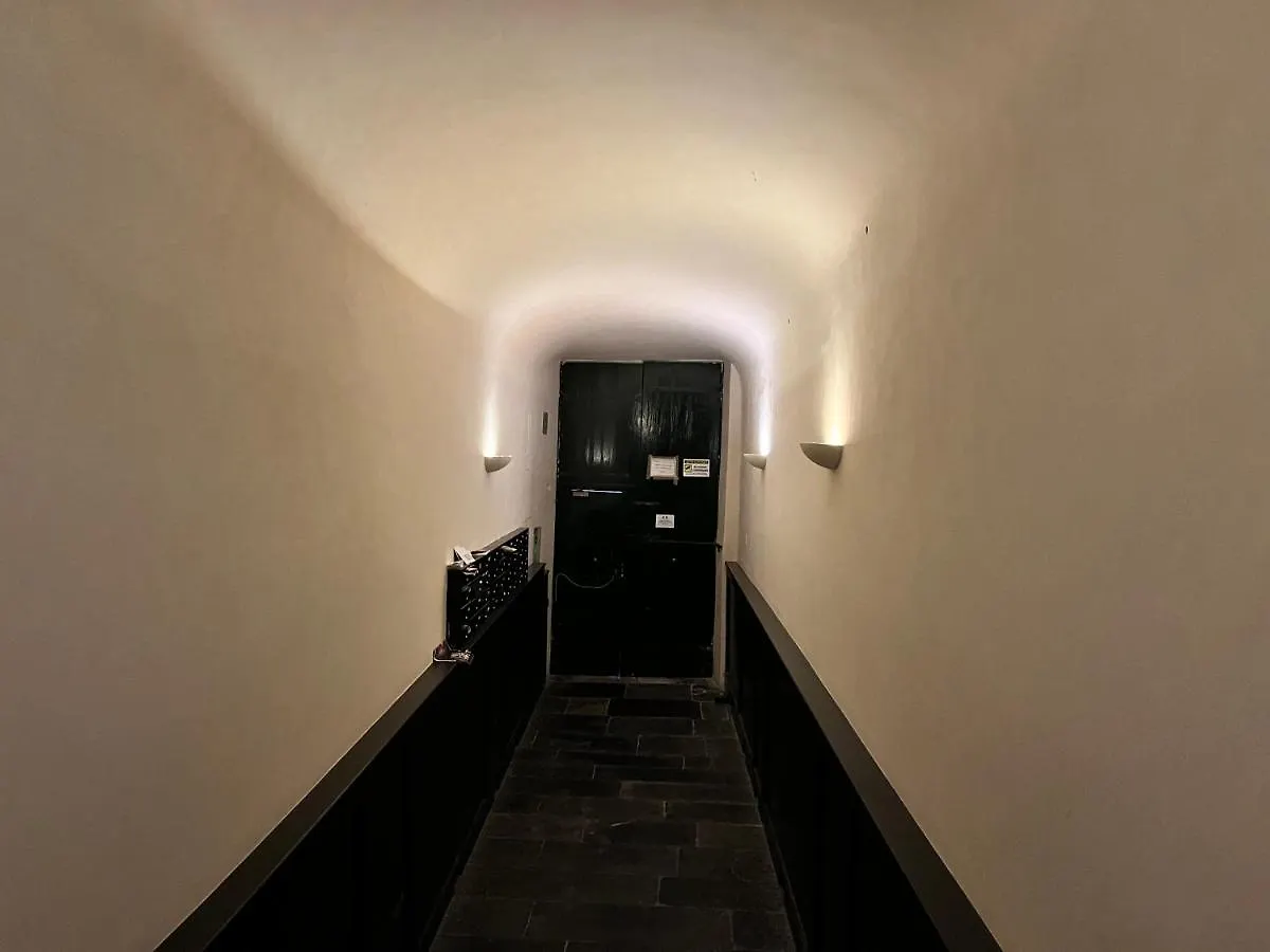 La Casa Di Zuli By Holiday World Genoa Apartment