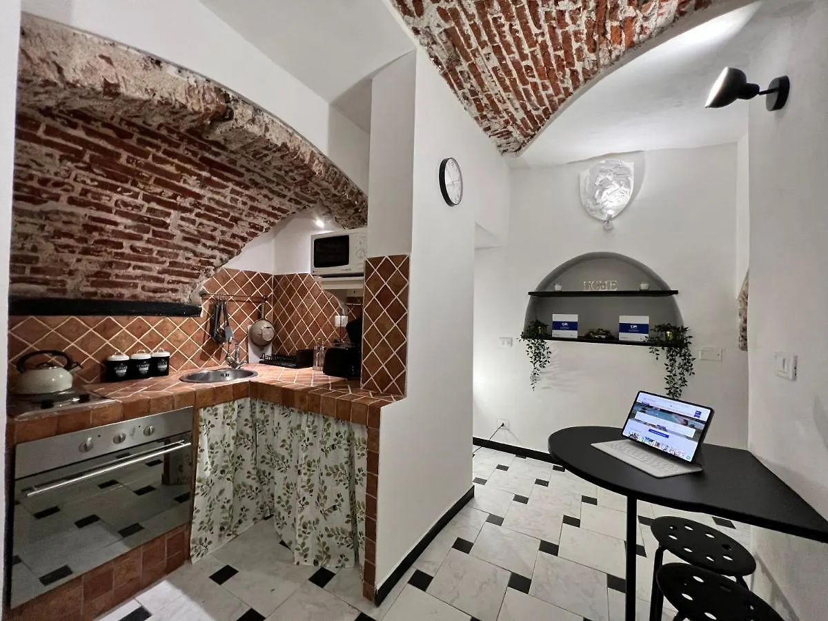 Apartment La Casa Di Zuli By Holiday World Genoa Italy