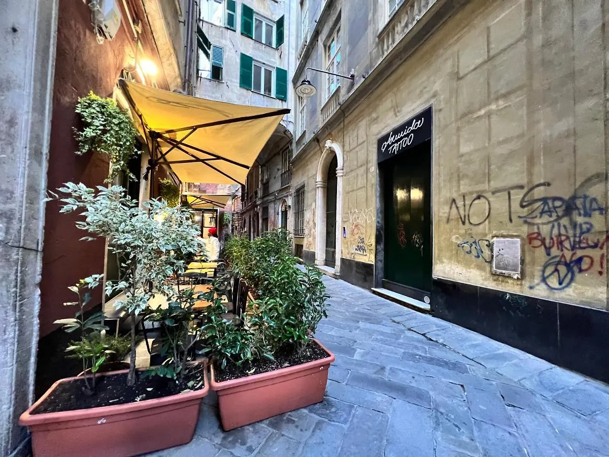 La Casa Di Zuli By Holiday World Genoa Italy